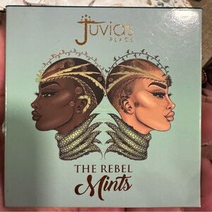 Juvia's Place Minty Green Eyeshadow Palette